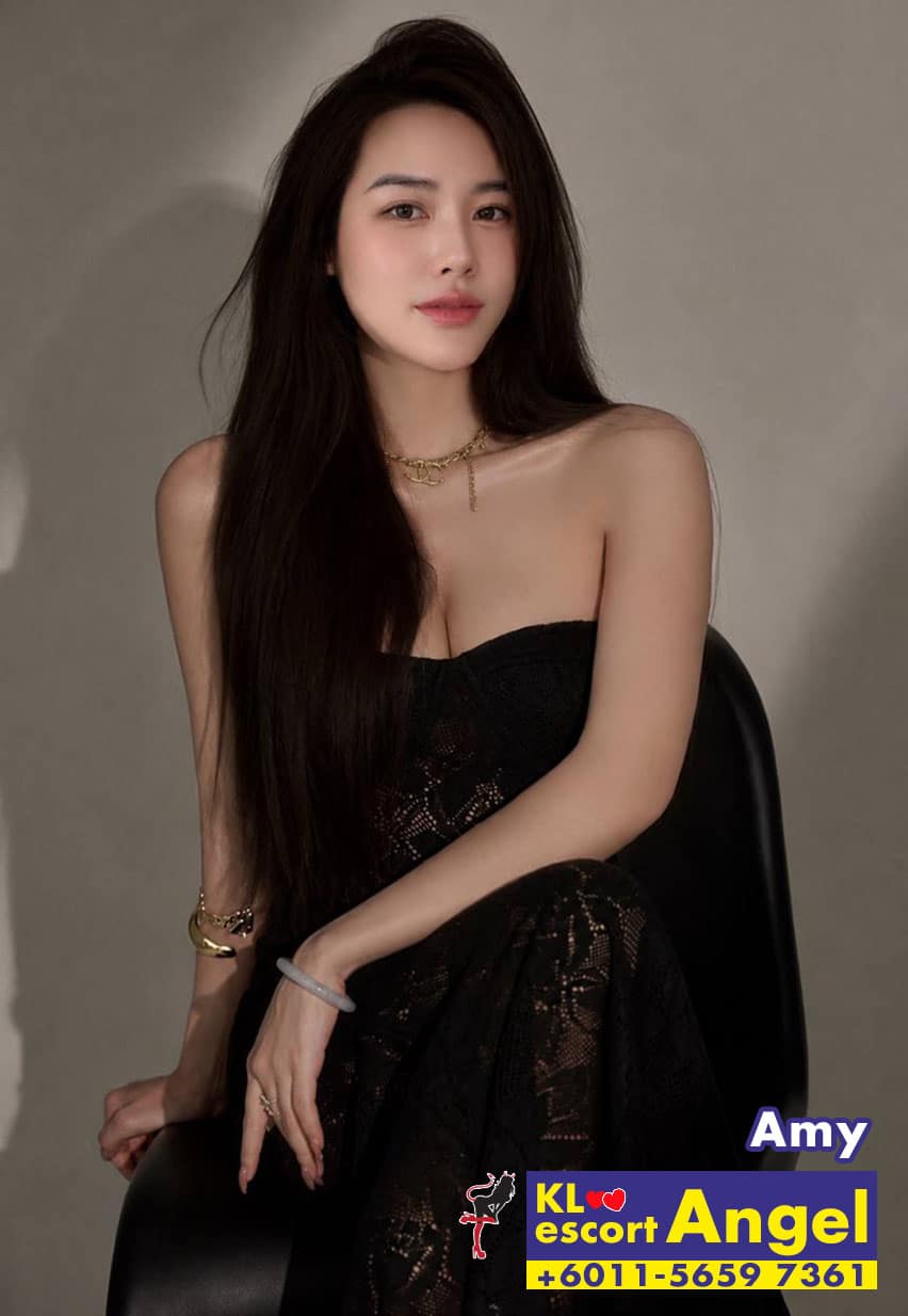 Elegant companion Amy providing luxury escort KLCC services in Kuala Lumpur.