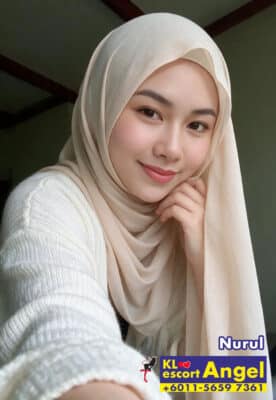 Elegant Kuala Lumpur escort Malay model showcasing a stylish look